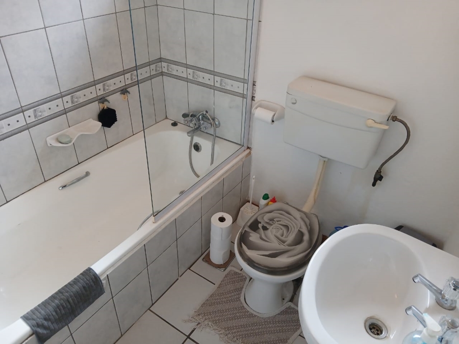 3 Bedroom Property for Sale in Geelhoutpark North West